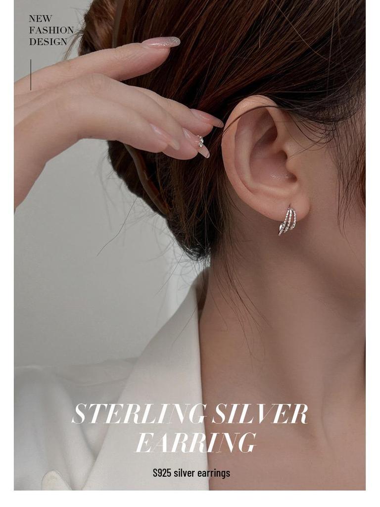 Banyan Tree S925 Silver Korean Trend Three-Layer C-Shaped Earrings - Simple, Elegant Style for Women