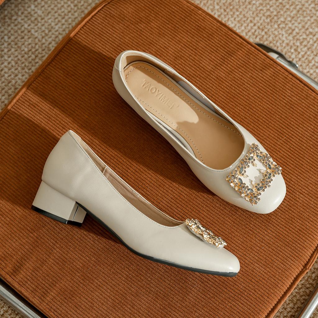 Leather thick heel grandma shoes women's shallow mouth spring and autumn rhinestone temperament square head low heel single shoes soft leather not