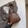 High-end niche bag women's new retro fashion shoulder underarm bag versatile small square bag