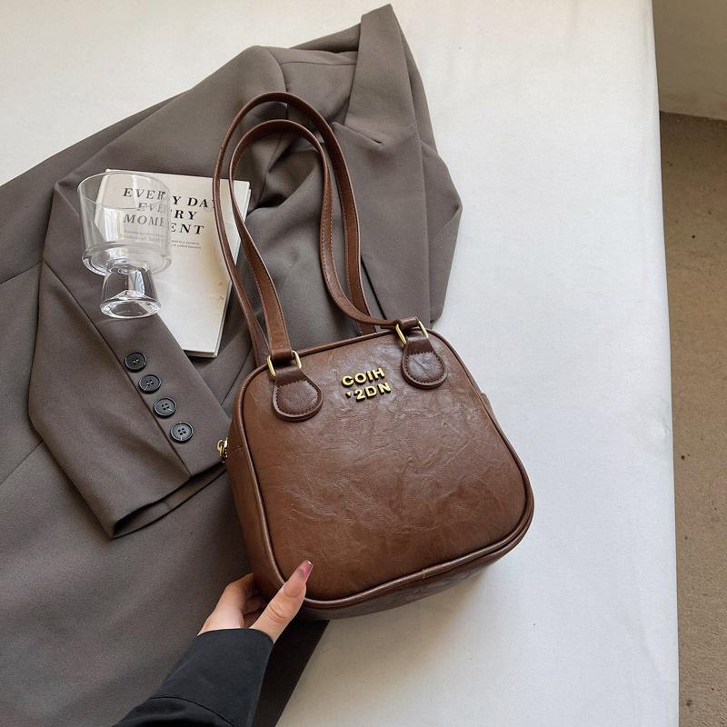 High-end niche bag women's new retro fashion shoulder underarm bag versatile small square bag