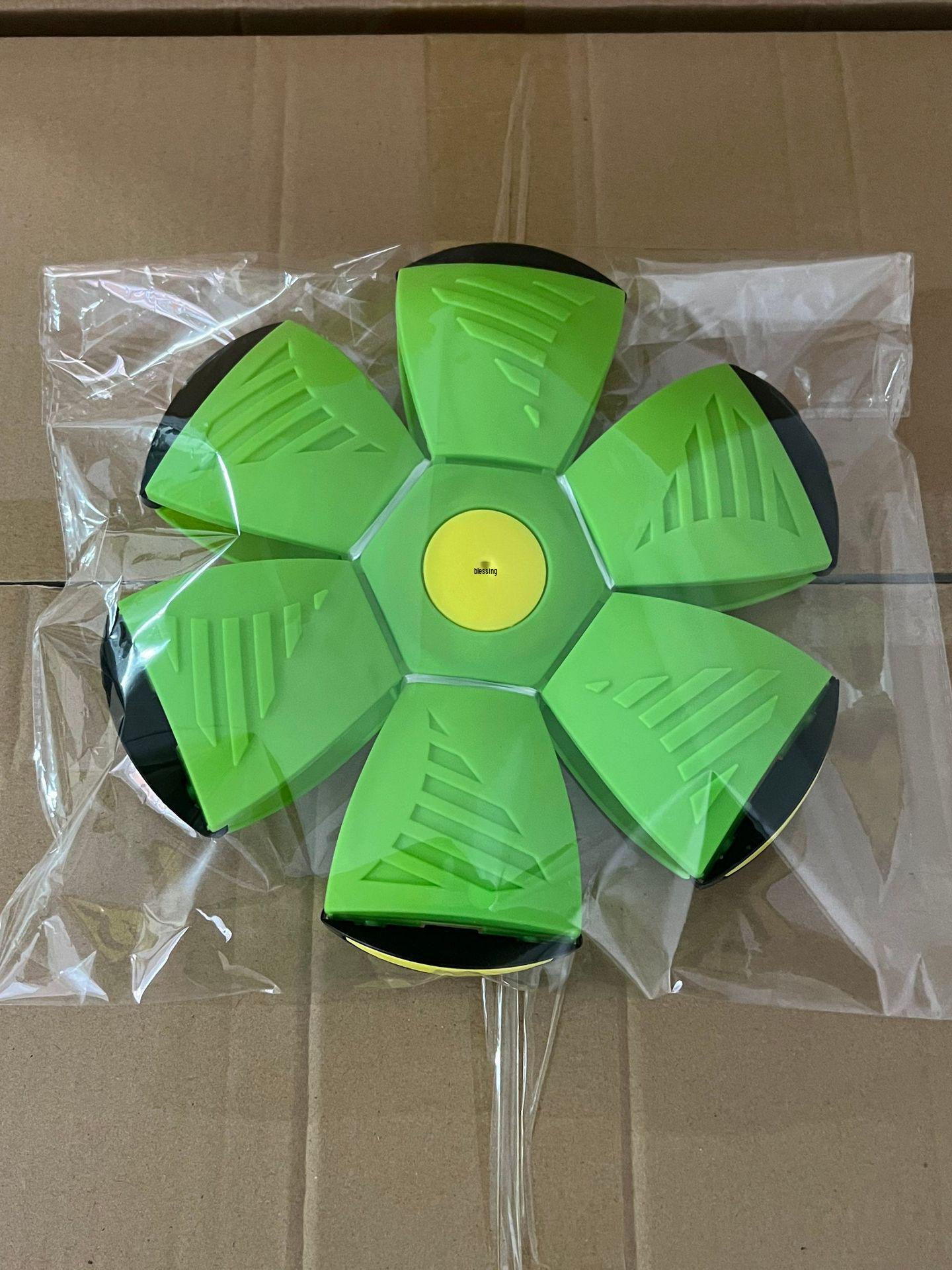 

Elastic Stomp Flying Saucer: Transforming Ball for Kids Outdoor Sports & Bouncing Fun No Lights [OPP bag]