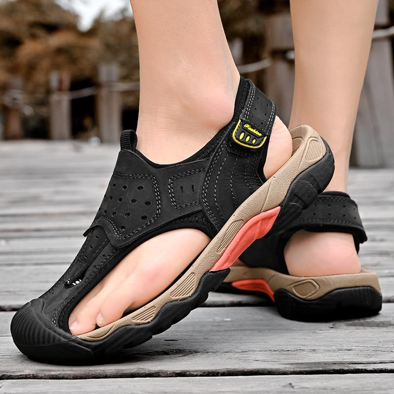 Fashion High Quality Fashion Casual  Leather Men Sandals Flat Designer Antiskid Summer Beach Sandals Breathable Soft Bottom Walking Shoe