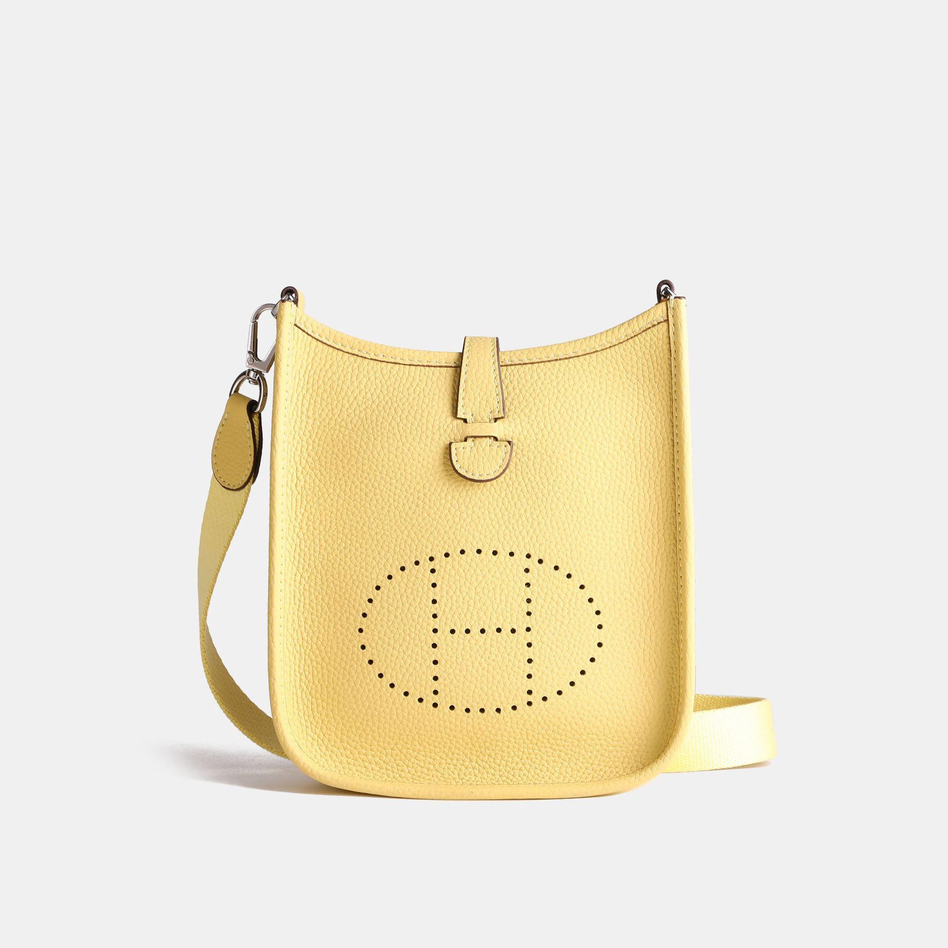 ROBINE Mode Dames Effen Kleur Eenvoudige Kleine Vierkante Tas Textuur Enkele Schouder Crossbody Pu Letter Straattas 17*5*19cm one size geel