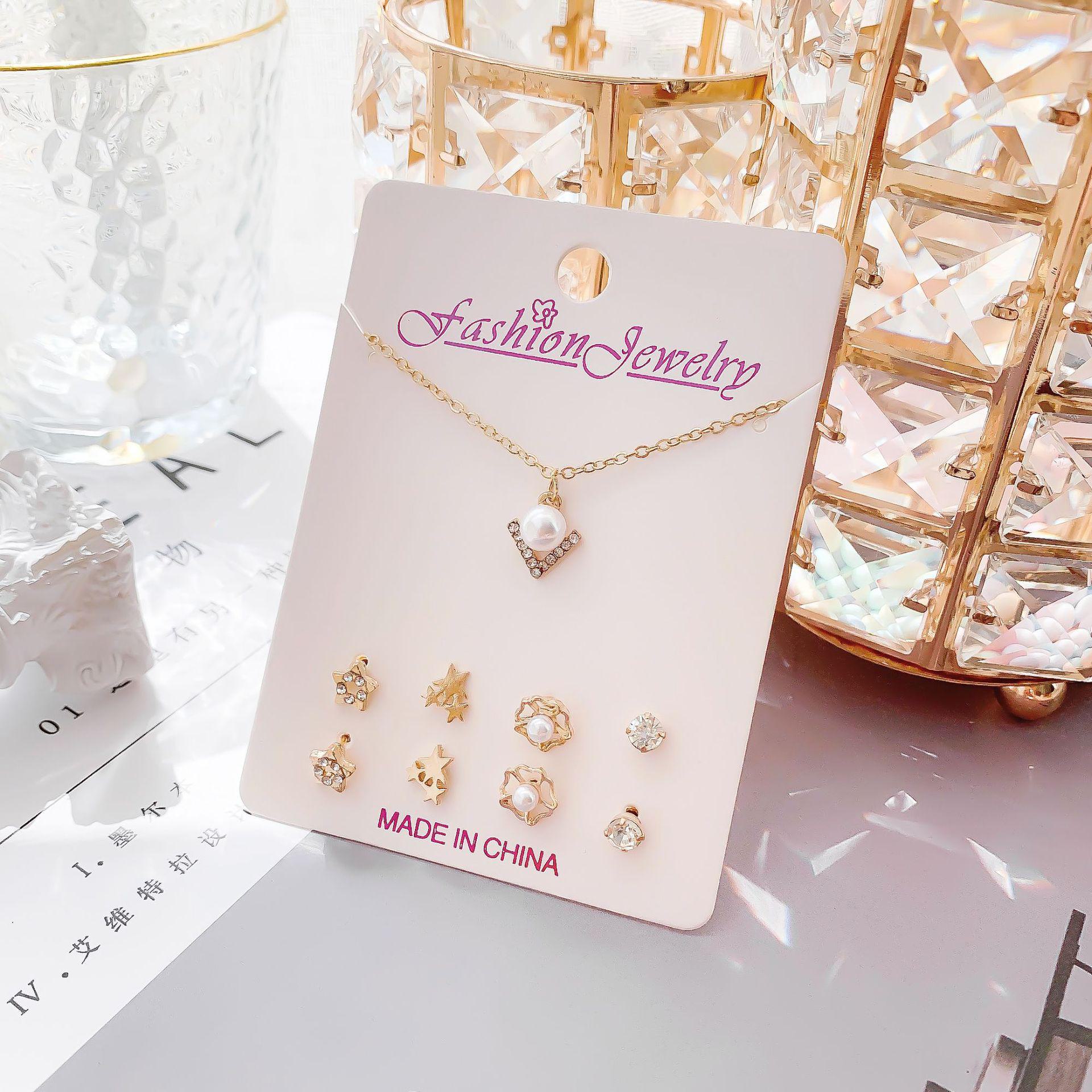 

Комплект из хрустальных рождественских сережек и золотого ожерелья на ключицу Necklace Earring Set