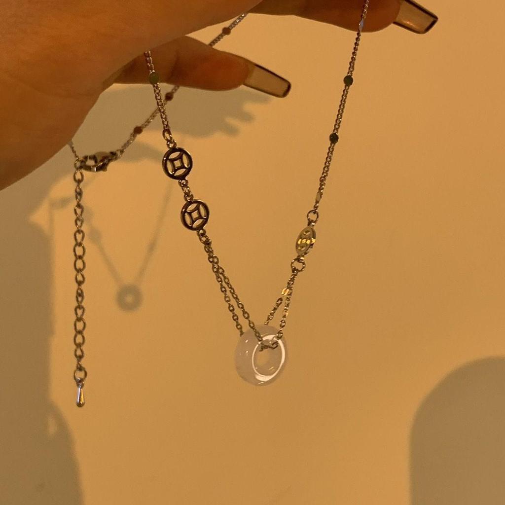 Elegant Jade Peace Buckle Necklace: Trendy Niche High-End Chinese Style Clavicle Chain for Women