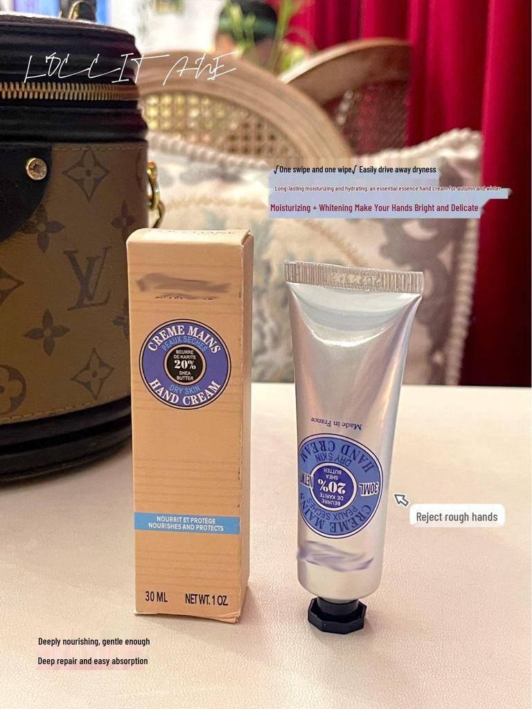 Oushujia Cherry Blossom Shea Butter Hand Cream Gift Set - Moisturizing, Anti-Wrinkle, Nourishing Winter Care Souvenir.