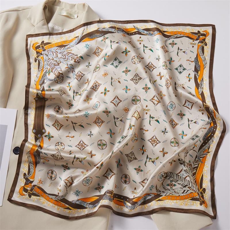 100% mulberry silk silk scarf, high-end versatile spring and autumn medium square scarf 70 * 70cm silk small scarf small square