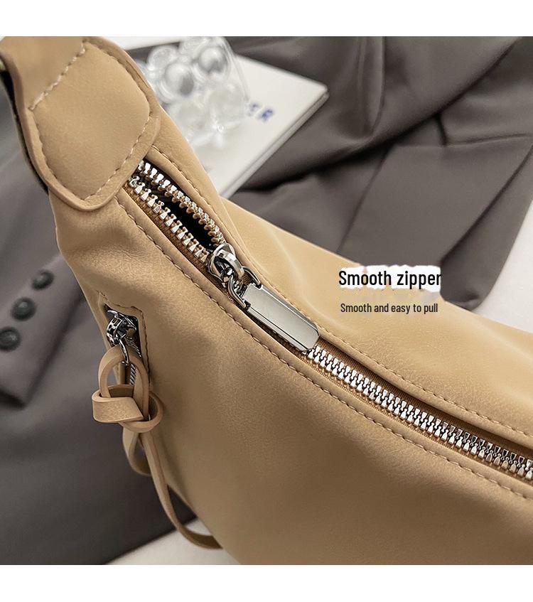 2024 Retro Large-Capacity Women's Contrast Color Shoulder Bag - Autumn/Winter Commuter Pillow Messenger