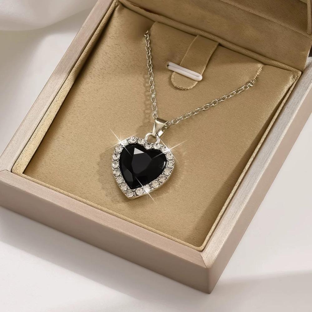 Luxury Classic Blue Ocean Star Inlay Zircon Chin Crystal Pendant Necklace for Women Weding Party Trendy Temperament Jewelry Gift
