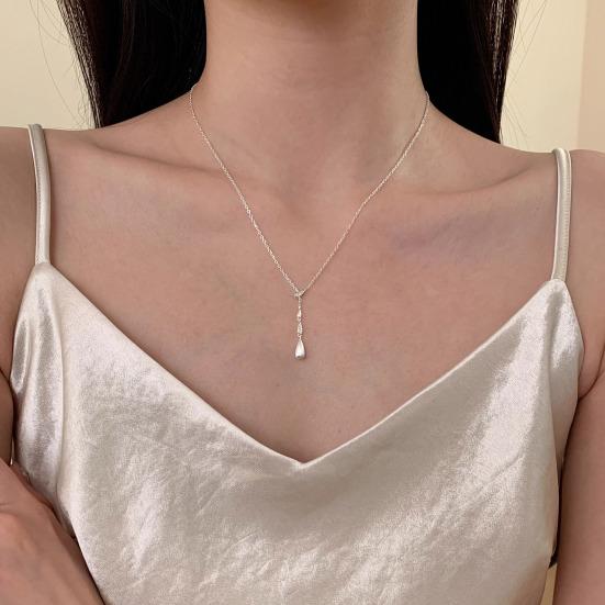 Drop Charm Necklace Women String of Water Drops Pendant Necklace Sparkling Rhinestone Dainty Necklace Gift for Her Wife