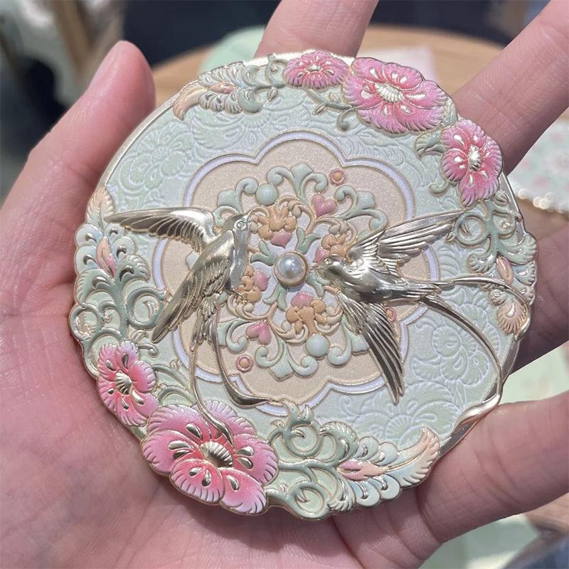 1Pcs Bird Metal Makeup Mirror Emboss Flower Pattern Cosmetic Mirror Exquisite Portable Chinese-Style Makeup Mirror