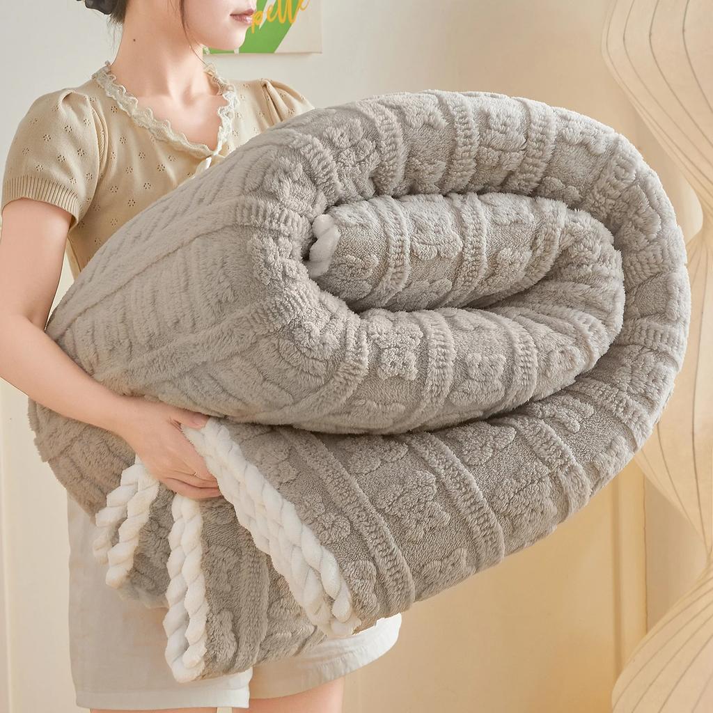 Thickened Coral Fleece Bed Blankets for Winter Warm Soft Imitation Lambs Wool Jacquard Blankets for Bedroom Sleeping Sofa Throw