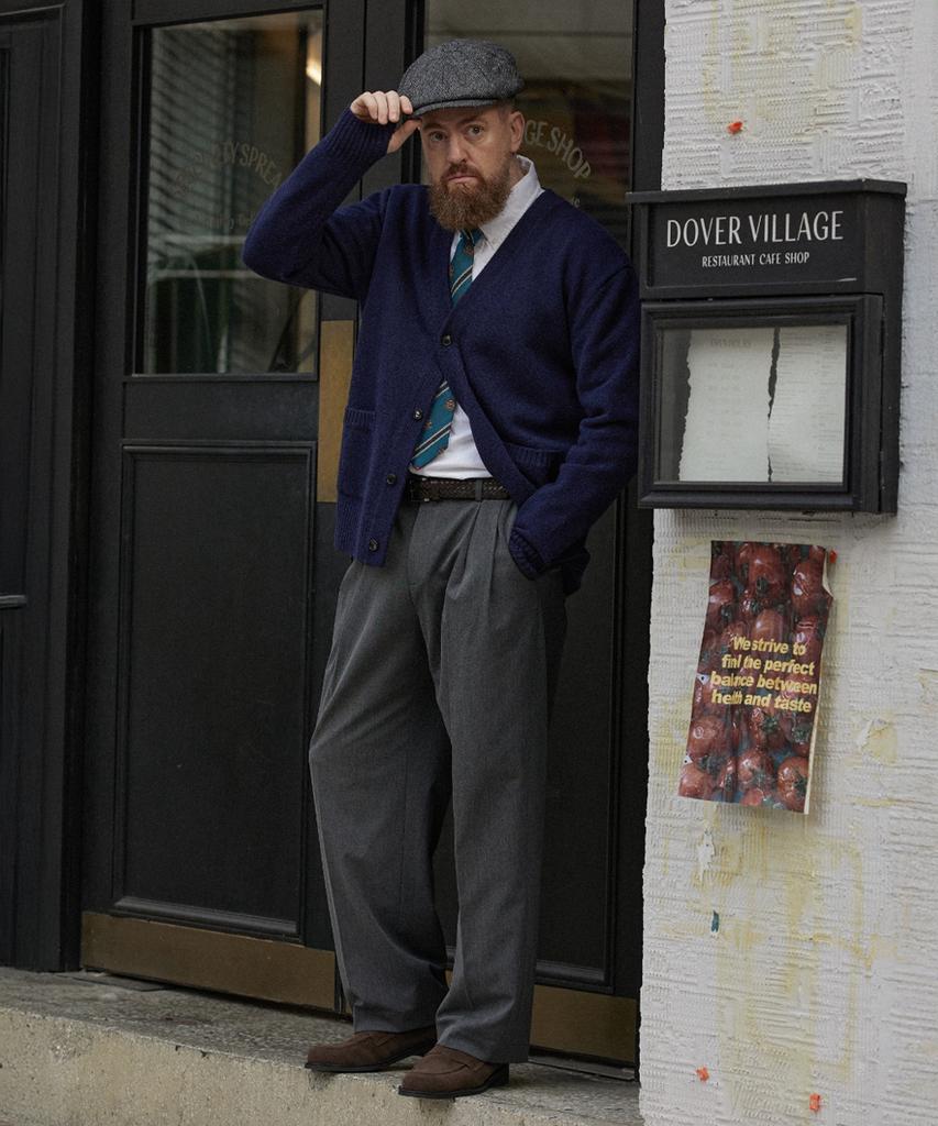 Geonjiulleunseu Button V-Neck Wool Cardigan - Navy