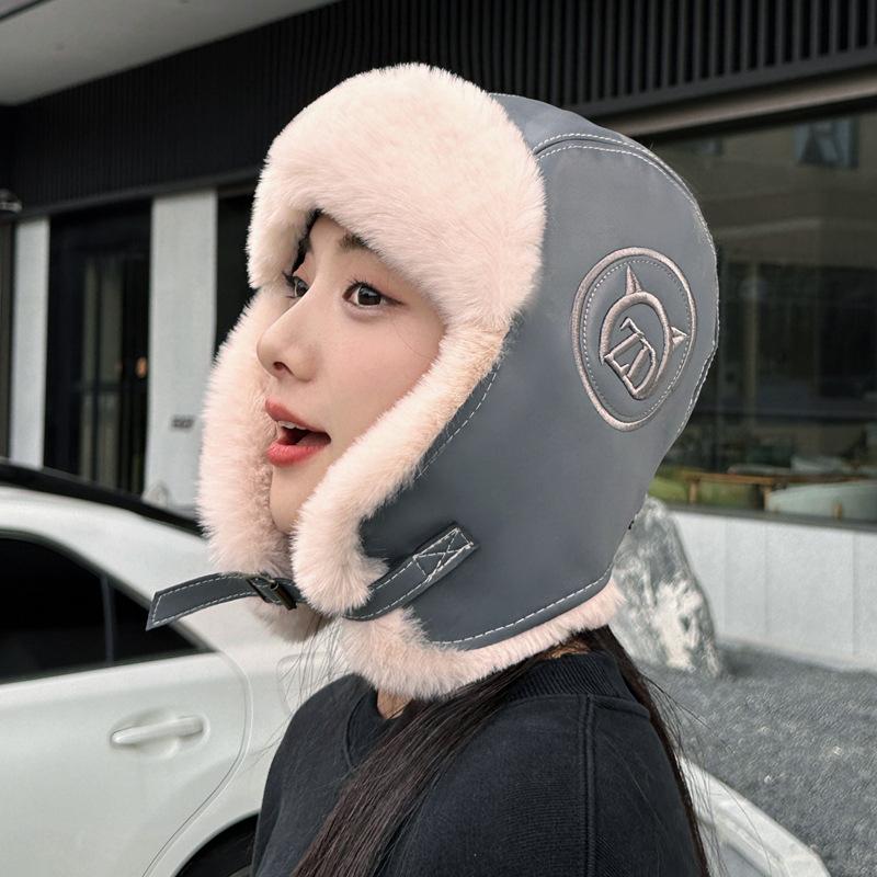 

Hat female autumn and winter thickened warm PU leather plush hat outdoor skiing cold protection ear protection waterproof flying hat male Adjustable 55--59