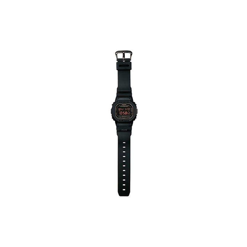 Casio Serie G-SQUAD orologio quadrato piccolo display digitale multifunzionale impermeabile movimento al quarzo cinturino in resina giapponese e DW-5600MS-1