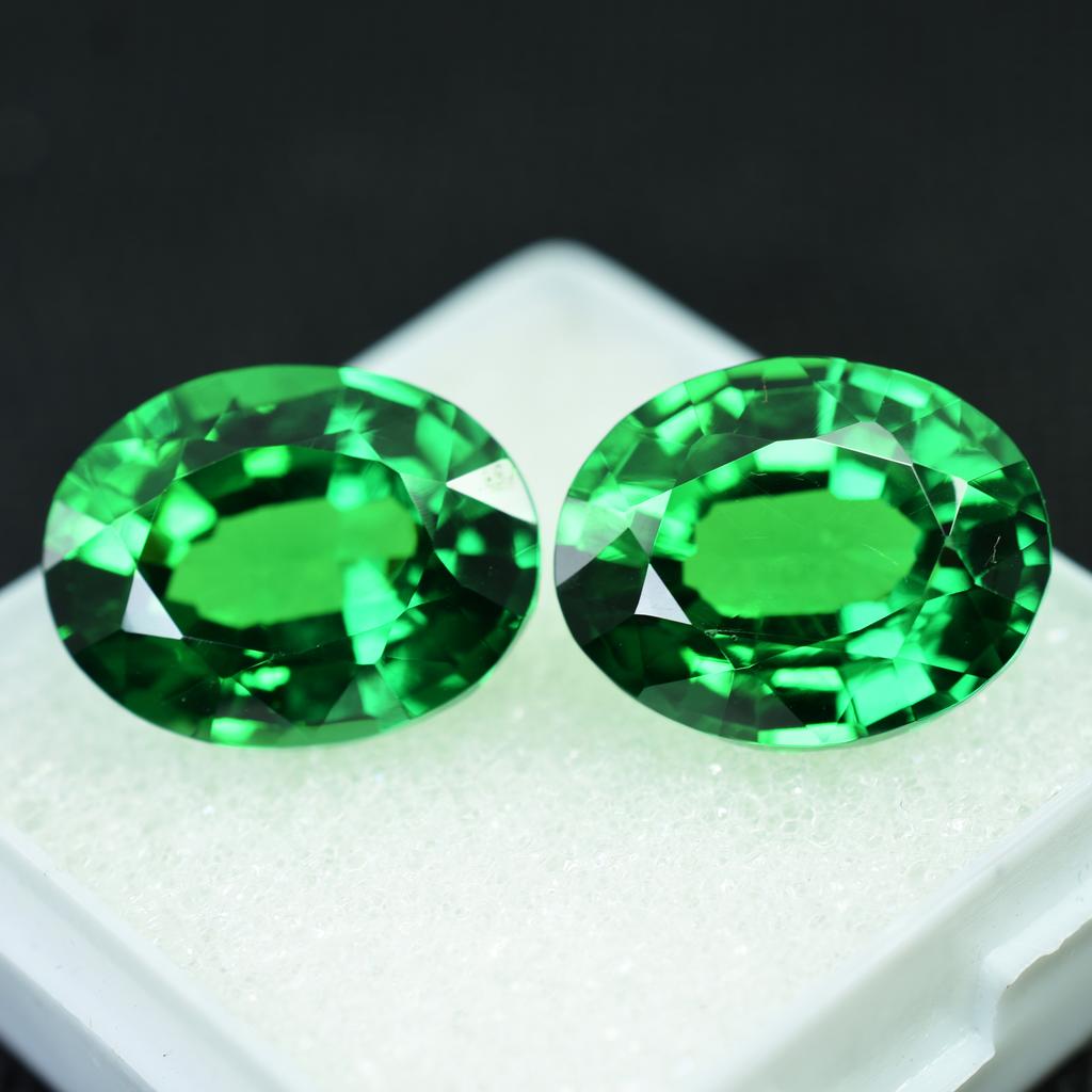 Flawless Ceylon Tsavorite Green Garnet 20 Ct Loose Oval Excellent Shape Gemstone