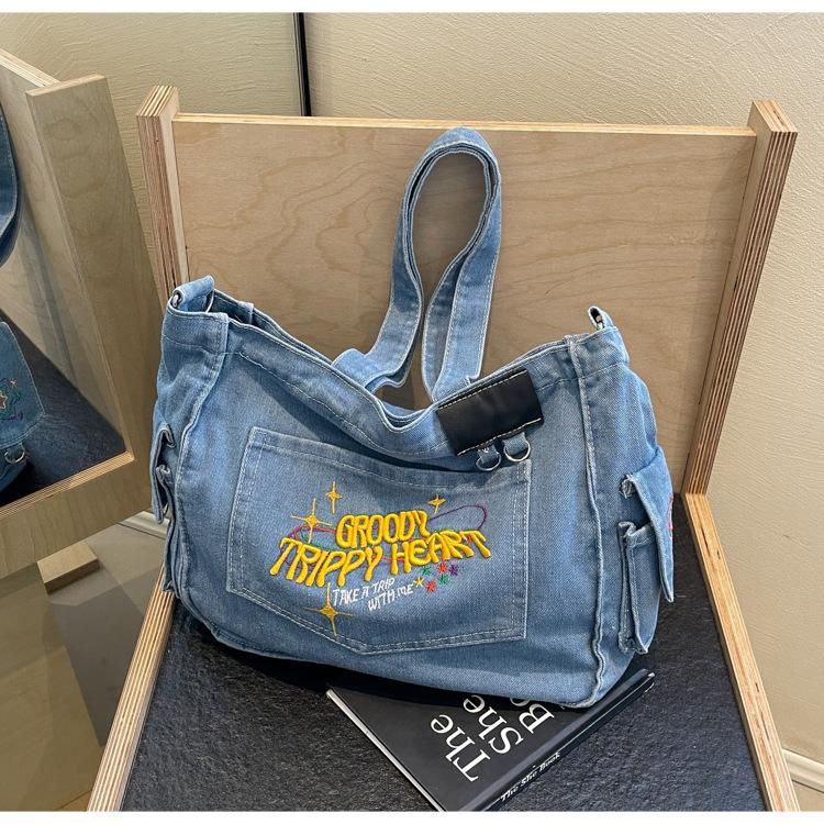 Lazy Wind Large-Capacity Denim Bag, Student Class Leisure Commuting Tote Bag, Fashionable Versatile Messenger Bag