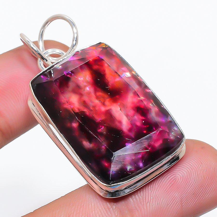 Натуральный амолит Драгоценный камень 925 пробы Стерлинговое серебро Ювелирное изделие Кулон 1,93 AP-14179