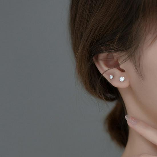 Korean Style Women's Single Diamond Threaded Bead Stud Earrings