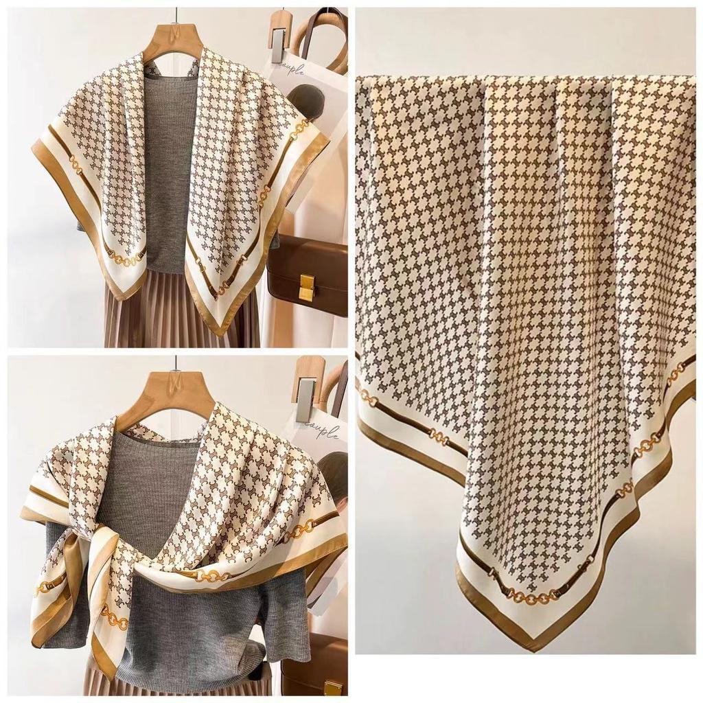 Eleganti Foulard di Seta da Donna Con Centinaia di Camicie, Assistenti di Volo, Decorazione Professionale, Protezione del Collo, Foulard, 70 Foulard Quadrati Piccoli.