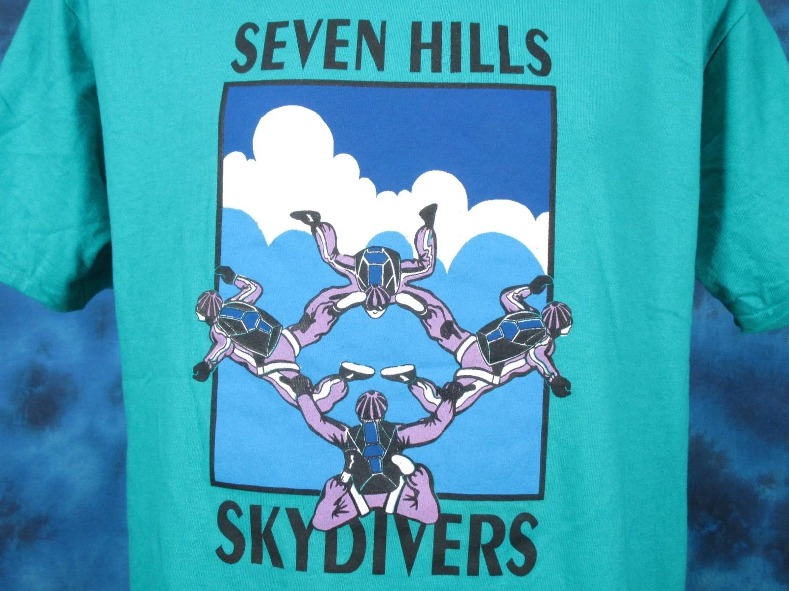 

vintage 80s SEVEN HILLS SKYDIVERS T-Shirt M/L madison wisconsin single stitch 4XL