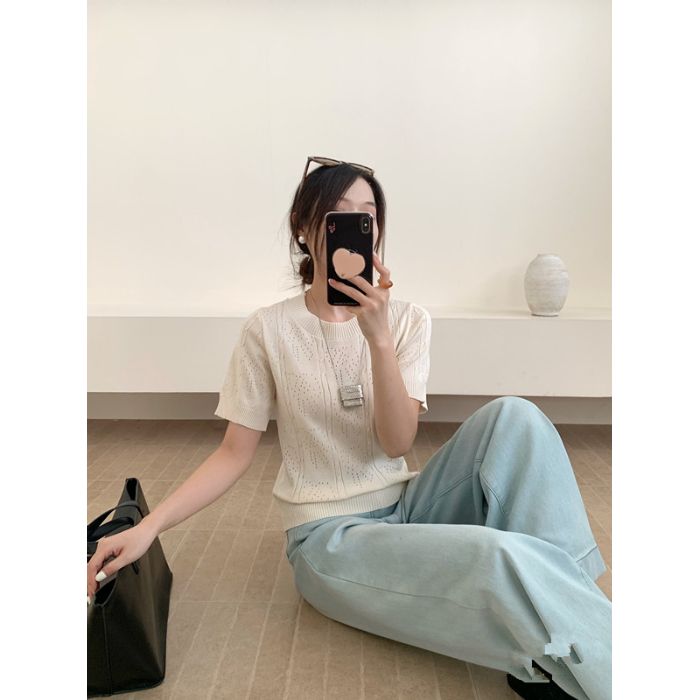 Round-neck Short-sleeved Hollowed-out Knitted Top for Women In The New Summer Style