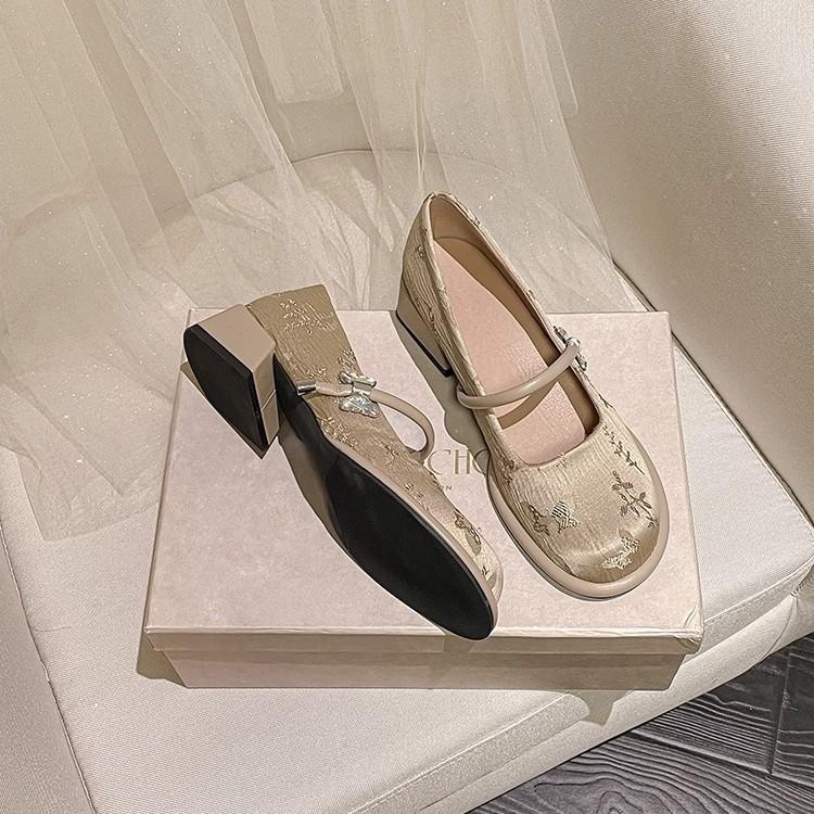 Mary Jane small single shoes round head retro embroidered high heels women's 2025 new early spring shoes