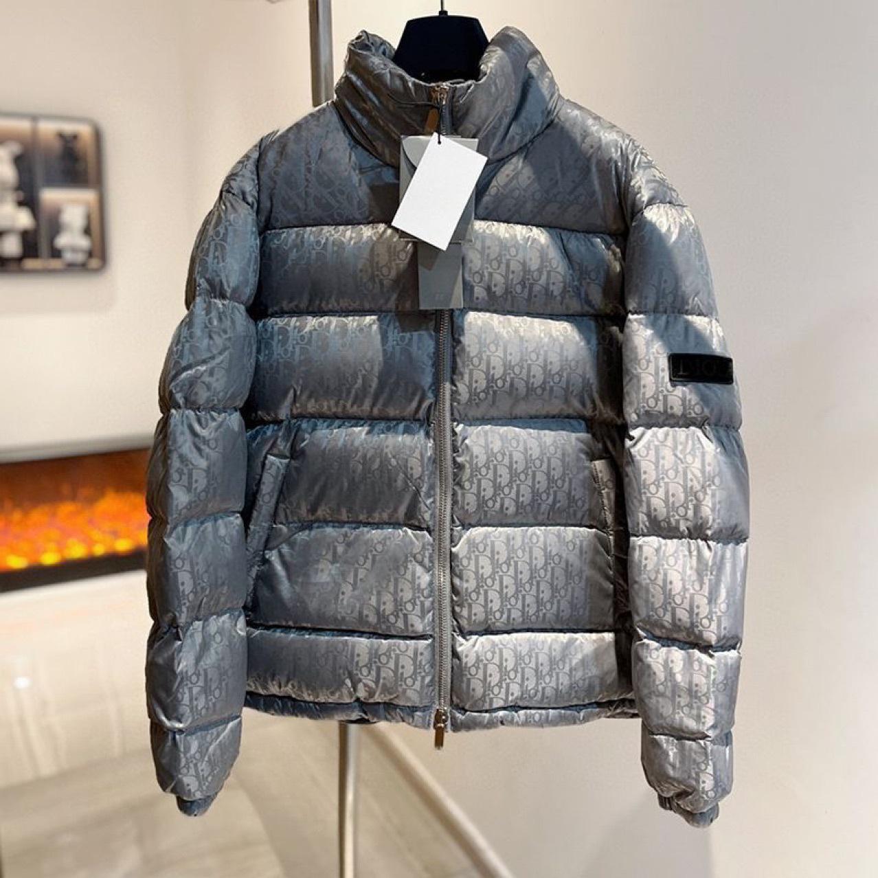 

2023 Winter Men s European Style Stand Collar White Duck Down Puffer Jacket X-Large срібний