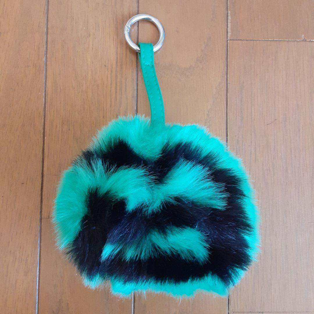 

[USED] Rare! BIGBANG Official Merchandise Fur Charm Top Green