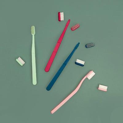 Spazzolino da denti Green Clean Change 1p (colore casuale) (+ 2 pezzi di ricarica)