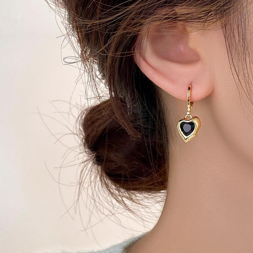 Light Luxury Irregular Black Heart Earrings Retro Temperament 100% Match Pendant Design Commuter Back-to-school Niche High-end Jewelry