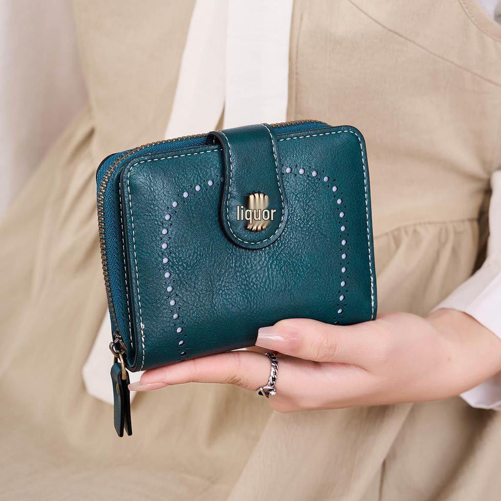 2025 Fashion Women's Cutout Short Wallet with Large Capacity Zipper Coin Purse and Retro Card Holder