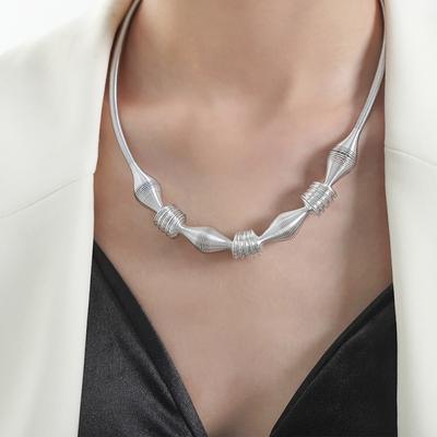 Halsband & Hängen – Halsband