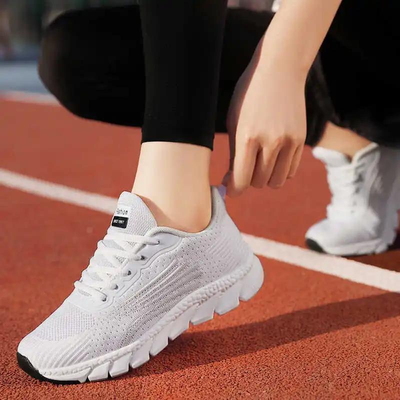 Fashion Massive High Platform Low Boot Flats Vip Sneakers Womens Yellow Shoes Sport 2025new Womenshoes Classic Resell Designers