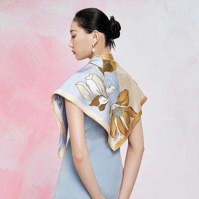 Wanshili Magnolia Ode 75cm Mulberry Silk Square Scarf with Buckle Gift Set