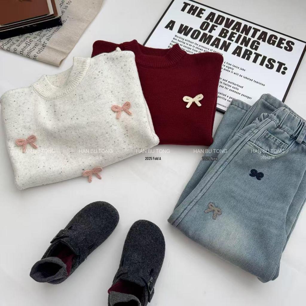Girls' 2025 Sweater and Jeans Set: Warm Autumn/Winter Knit Pullover with Bow.