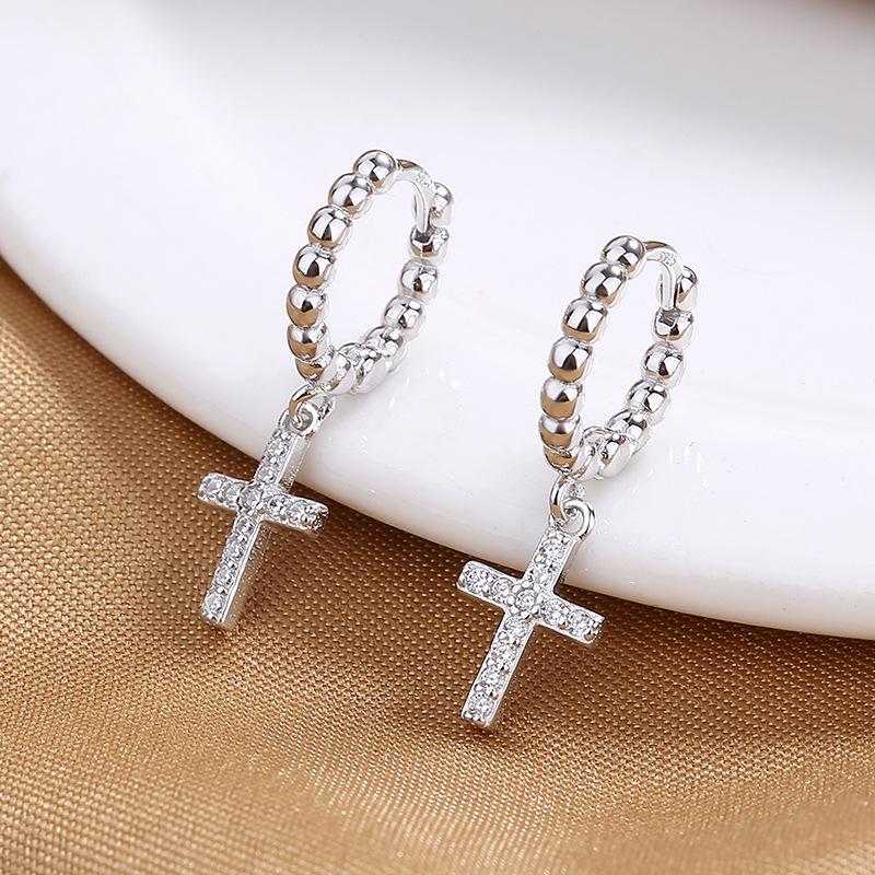 Korea Dongdaemun S925 Silver Cross Ear Cuffs: Unisex Zircon Earrings with Simple, Modern Design
