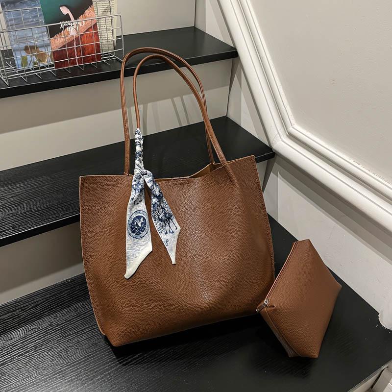 Large Capacity Shoulder Women's Bag, New Highend Sense Child and Mother Bag, Urban Simple Tote Bag, Versatile New Trendy Bag