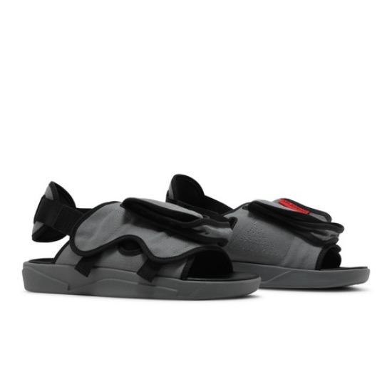

Air Jordan Jordan LS Slide Димчастий сірий CZ0791-001 EU 40 дим/сірий