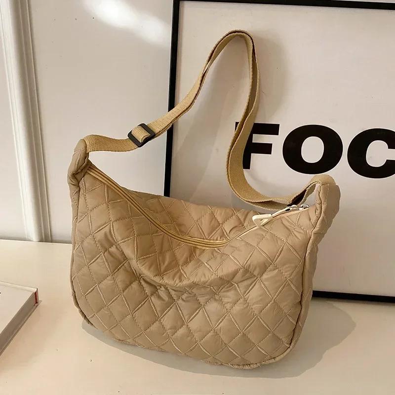 

Popular grid crossbody bag women s autumn and winter new shoulder bag women ins niche design dumpling bag
