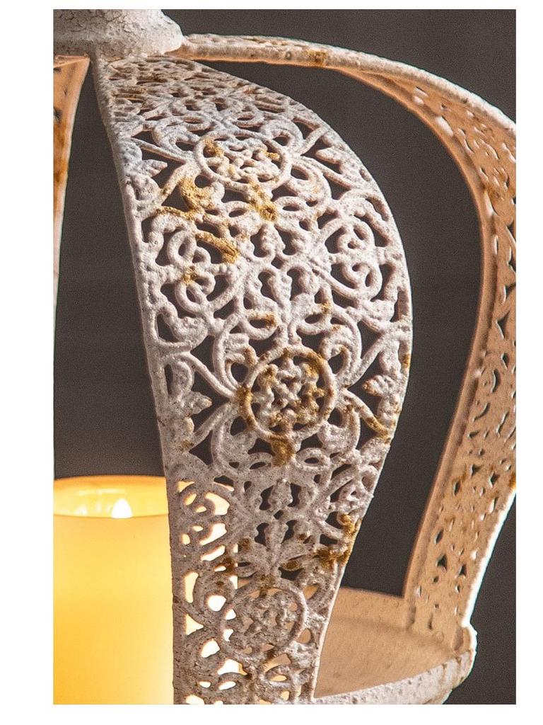 French Crown-Shaped Hollow Candlestick: European Retro Tabletop Ornament for a Cozy B&B Atmosphere