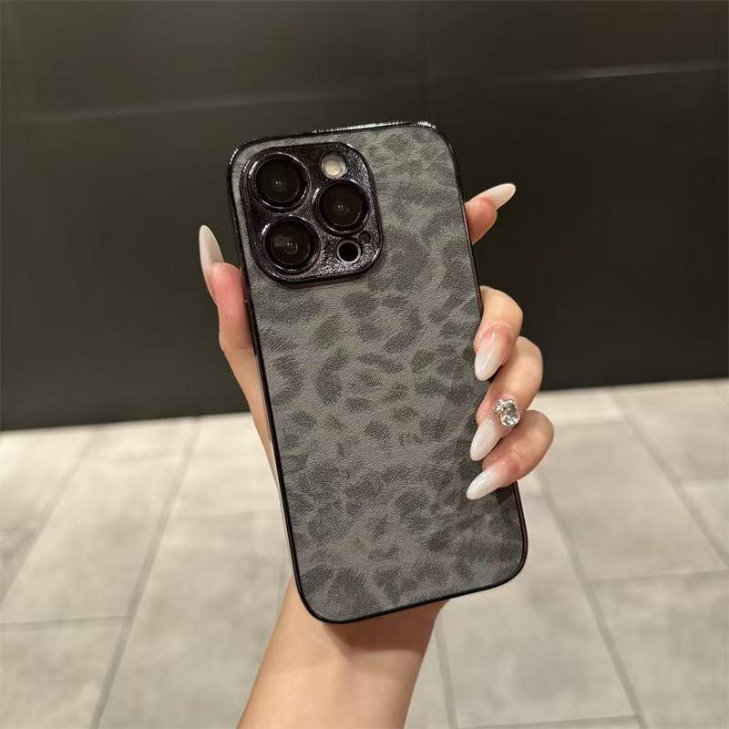 Built-in Lens Protector Case for iPhone 16/17 Pro Max, Leopard Print, Drop-Proof, Solid Color, High-End Feel