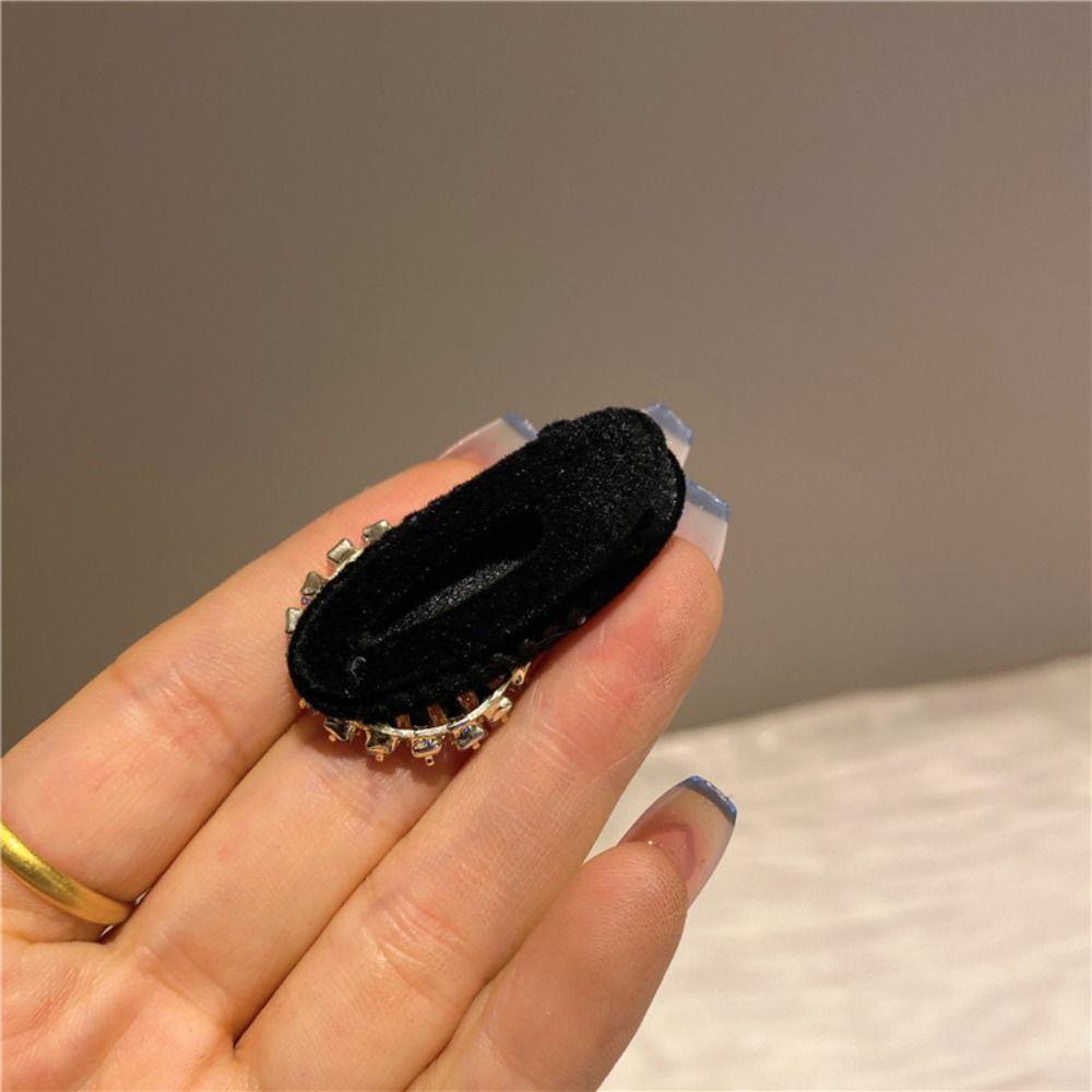 Temperament BB Clip Luxury Hairband Bow Rhinestone Girls Hair Clip Sweet Barrettes Korean Style Hairpin Velvet Duckbill Clip