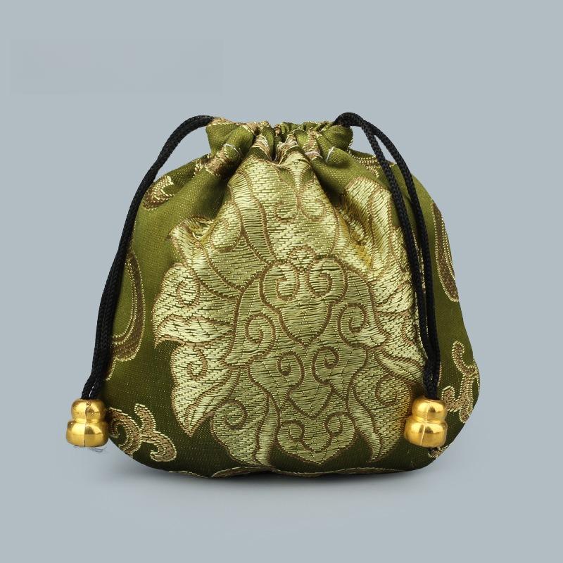Chinese Style Silk Brocade Jewelry Packing Pouches for Necklace Earrings Jewelry Packaging Jewelry Organizer