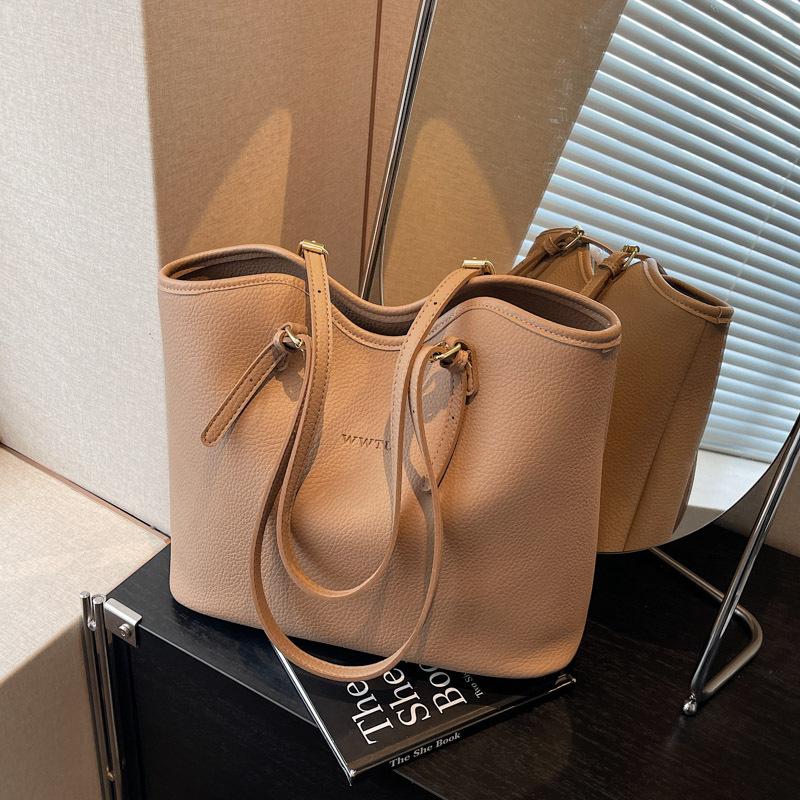 Large-capacity Simple Bag Women's New Spring and Summer Fashion Versatile Shoulder Bag Commuter Tote Bag