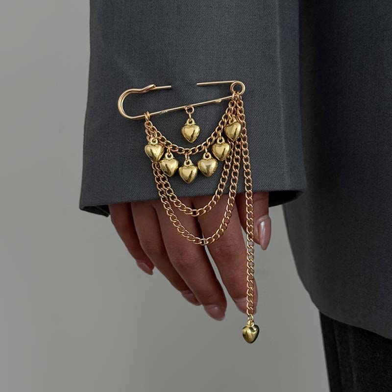 Fashion Gold Color Love Heart Tassel Brooches for Women 2026 Trendy Metal Suit Corsage Pins Clip Party Jewelry Gifts