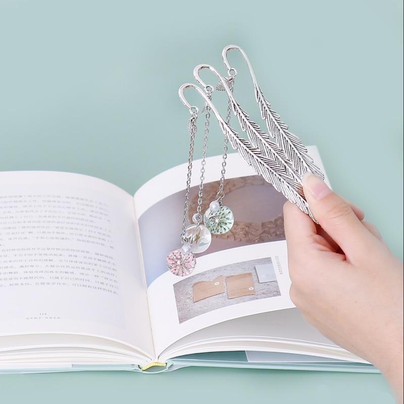 2Pcs Creative Flower Specimens Bookmark Pendant Metal Book Mark Student Stationery School Office Supply
