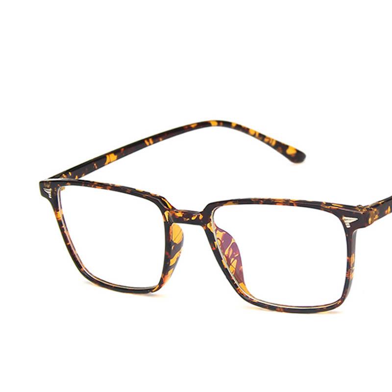 

Fashionable Square Reading Glasses in Vintage M-nail Frame Degree -0.5 -1.0 -2.0 -3.0 -4.0 to -6.0 0