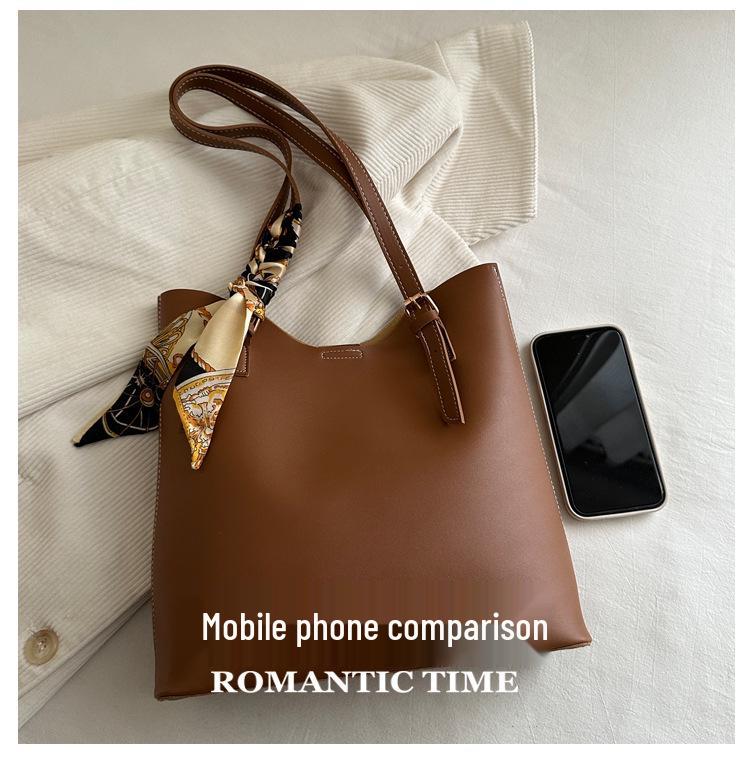 2025 Große Damen-Umhängetasche - Vielseitige, einfache Pendler-Tragetasche mit Schal