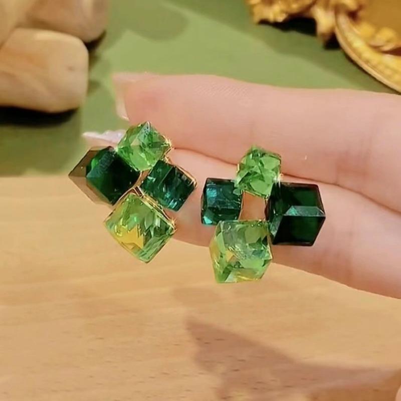 

Серьги-гвоздики со стразами для женщин, модные, красные, зеленые, фиолетовые, круглые, квадратные, геометрические, розовые, ювелирные изделия, подарок